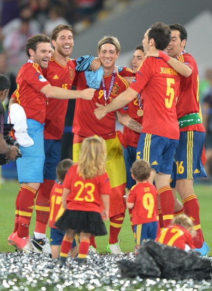  布斯塔红土专家，布宜诺斯艾利斯站成功卫冕