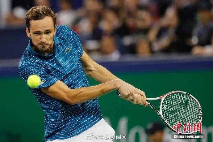  兹维列夫大师赛折桂重返巅峰