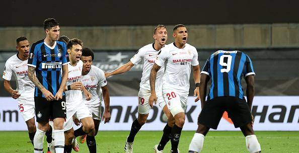  兹维列夫挽救赛点未果，遗憾止步十六强