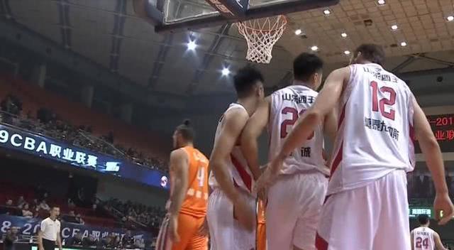  三分暴雨倾盆而下刷新单场纪录