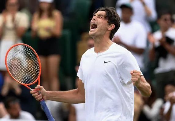  弗里茨挽救赛点，奥斯汀站逆转进决赛