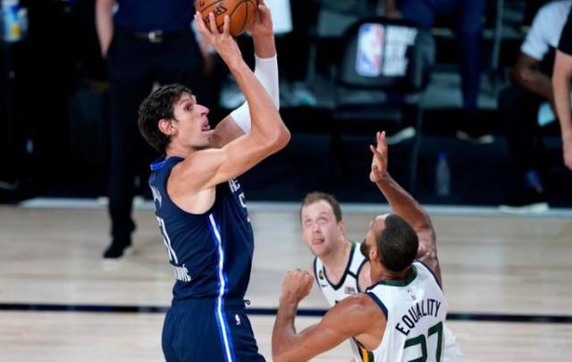  教练临场变阵助球队逆转取胜