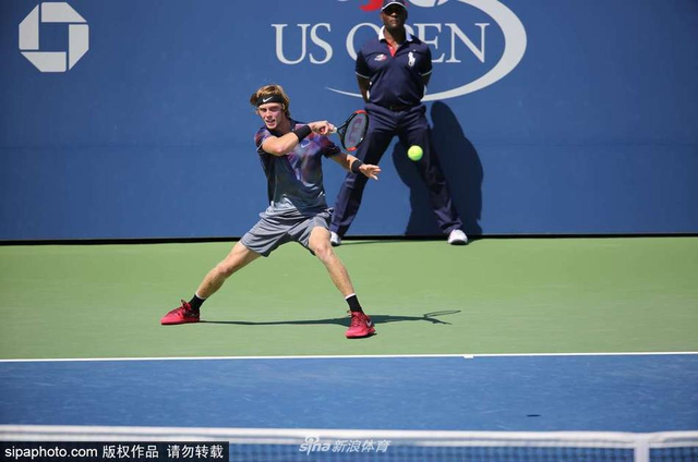  辛纳首夺大师赛冠军，意大利新星崭露头角