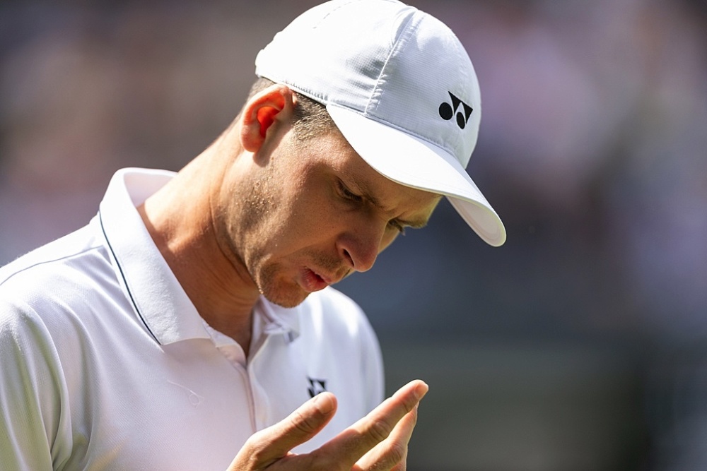 胡尔卡奇挽救破发点,长盘较量笑到最后